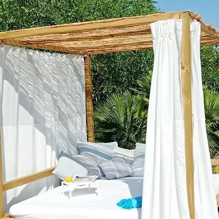 Pinos Malaga Bed & Breakfast 4*